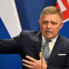 Kryeministri sllovak i nënshtrohet një tjetër operacioni, gjendja e tij mbetet e rëndë