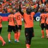 Holanda luan për vendin e parë