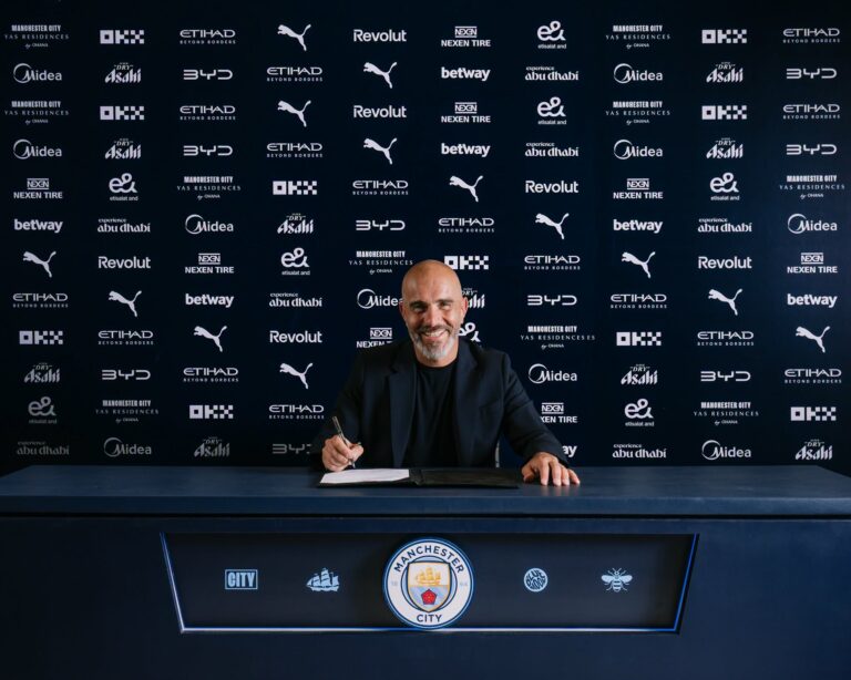 Zyrtare, Manchester City gjen trajnerin