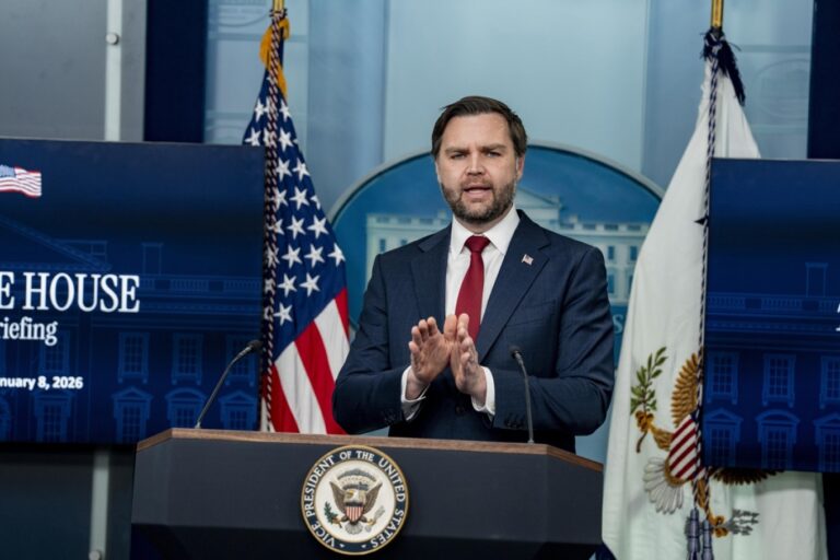 J.D. Vance: Marrëveshja me Iranin po stabilizon tregun e energjisë, bien çmimet e naftës në SHBA