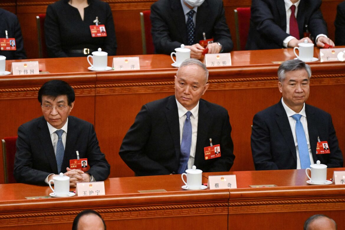 Kush është Cai Qi? Njeriu që konsiderohet pasardhësi i mundshëm i Xi Jinping