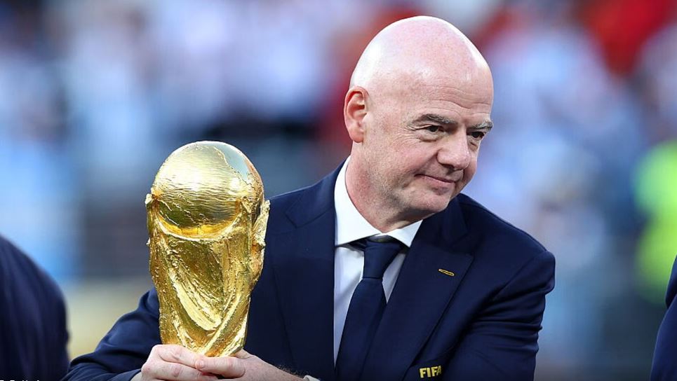 Kaosi në FIFA, jep dorëheqjen këshilltari i Infantinos