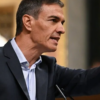 Sanchez nën presion, skandalet dhe kriza e strehimit tronditin mbështetjen për socialistët