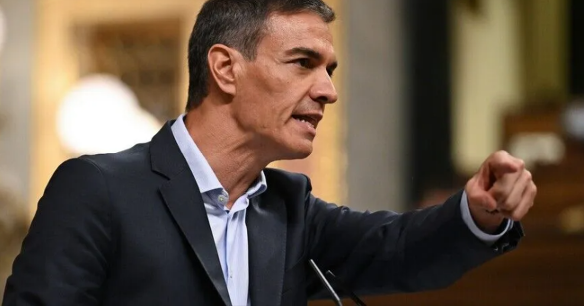 Sanchez nën presion, skandalet dhe kriza e strehimit tronditin mbështetjen për socialistët