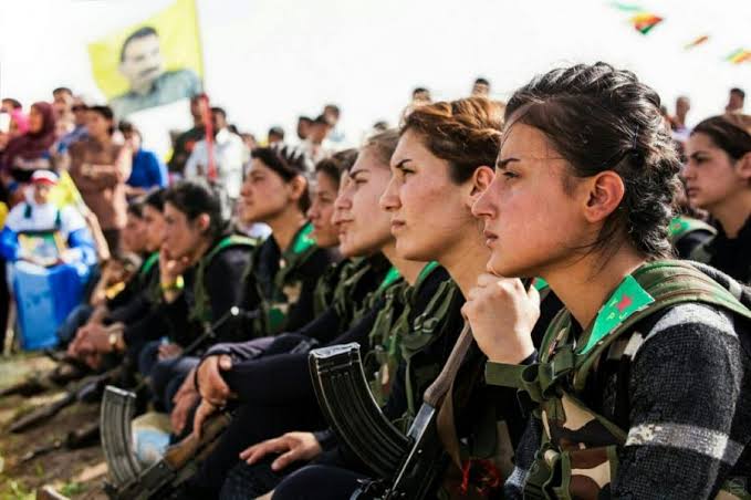 Grupi kurd tërheq luftëtarët nga Turqia pas më shumë se 40 vitesh luftë