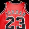 Shitet për 12.3 milionë dollarë fanella e Michael Jordan