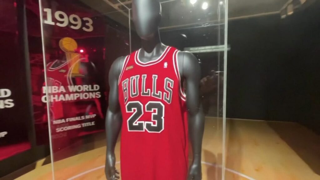 Michael Jordan vendos rekord në ankand